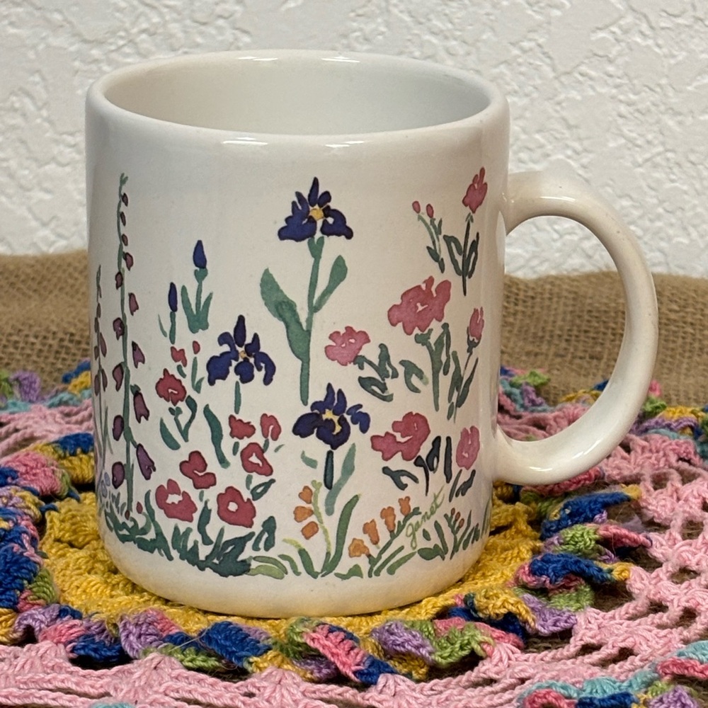 🌸Cottage Farmhouse Garden Walk Floral Ceramic Mug Treasure Craft Made in CA USA